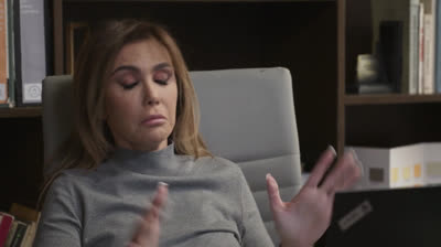 C-32 Nunca vamos a ser felices